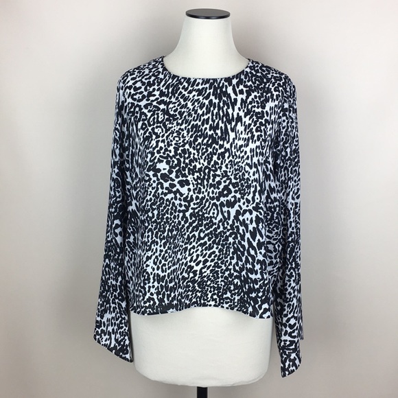NWT Vince Camuto Leopard Blouse - Picture 9 of 10